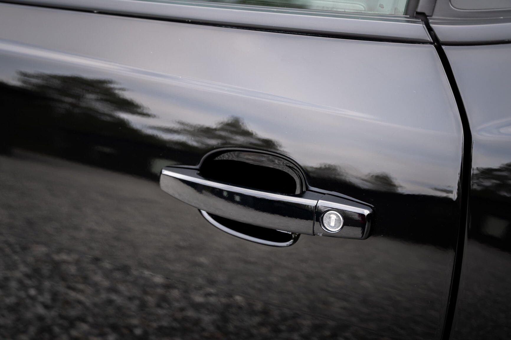 Exterior image of 2010 Chevrolet Camaro SS (26)