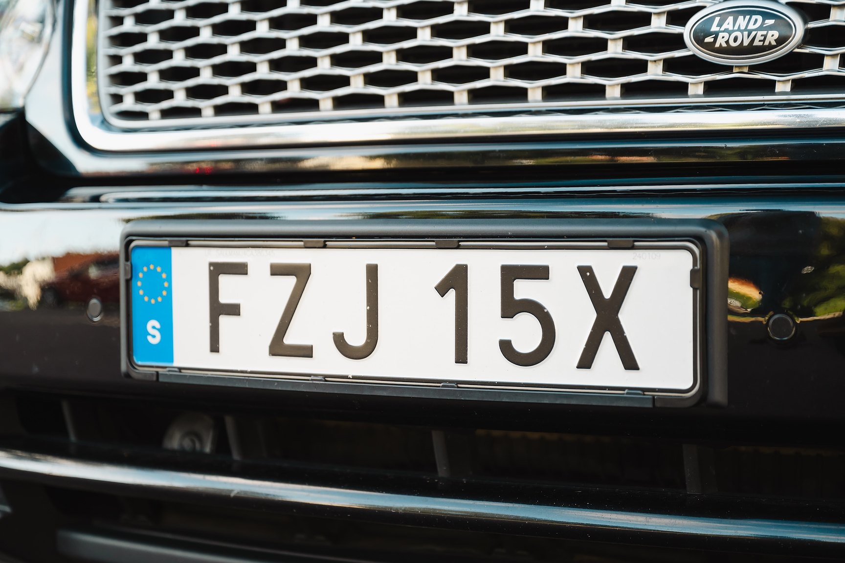 Exterior image of 2012 Range Rover 4.4 TDV8 Westminster 