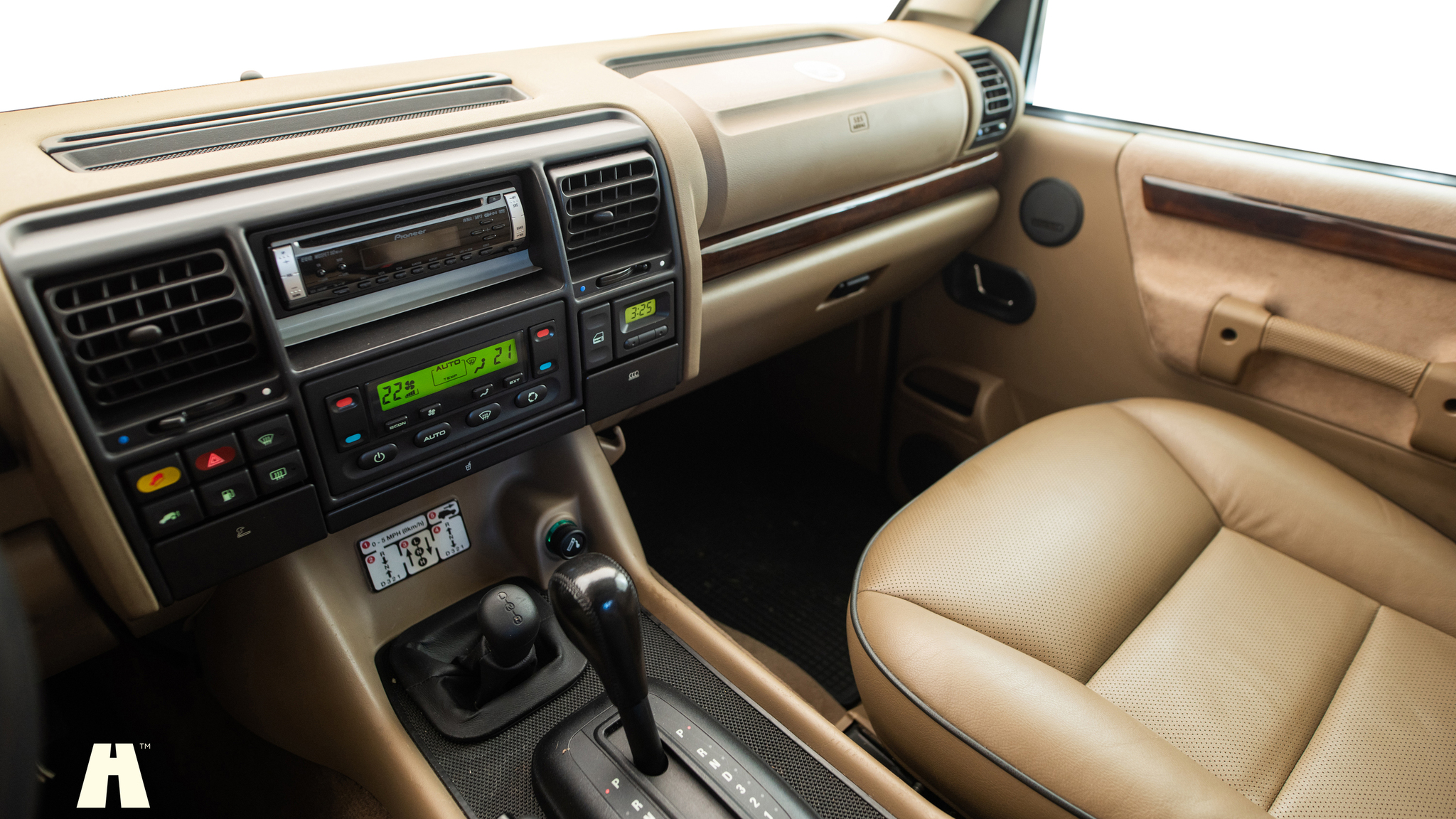 Interior image of 1999 Land Rover Discovery 2