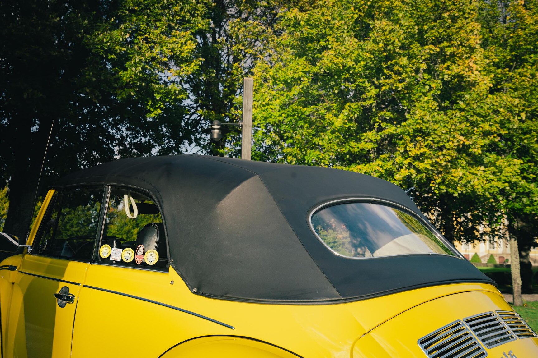 Aussenfoto 1973 Volkswagen Bubbla Karmann 1303 LS (60)