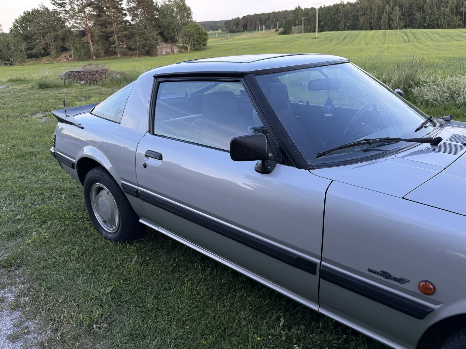 Exteriörbild på 1983 Mazda RX-7 (38)