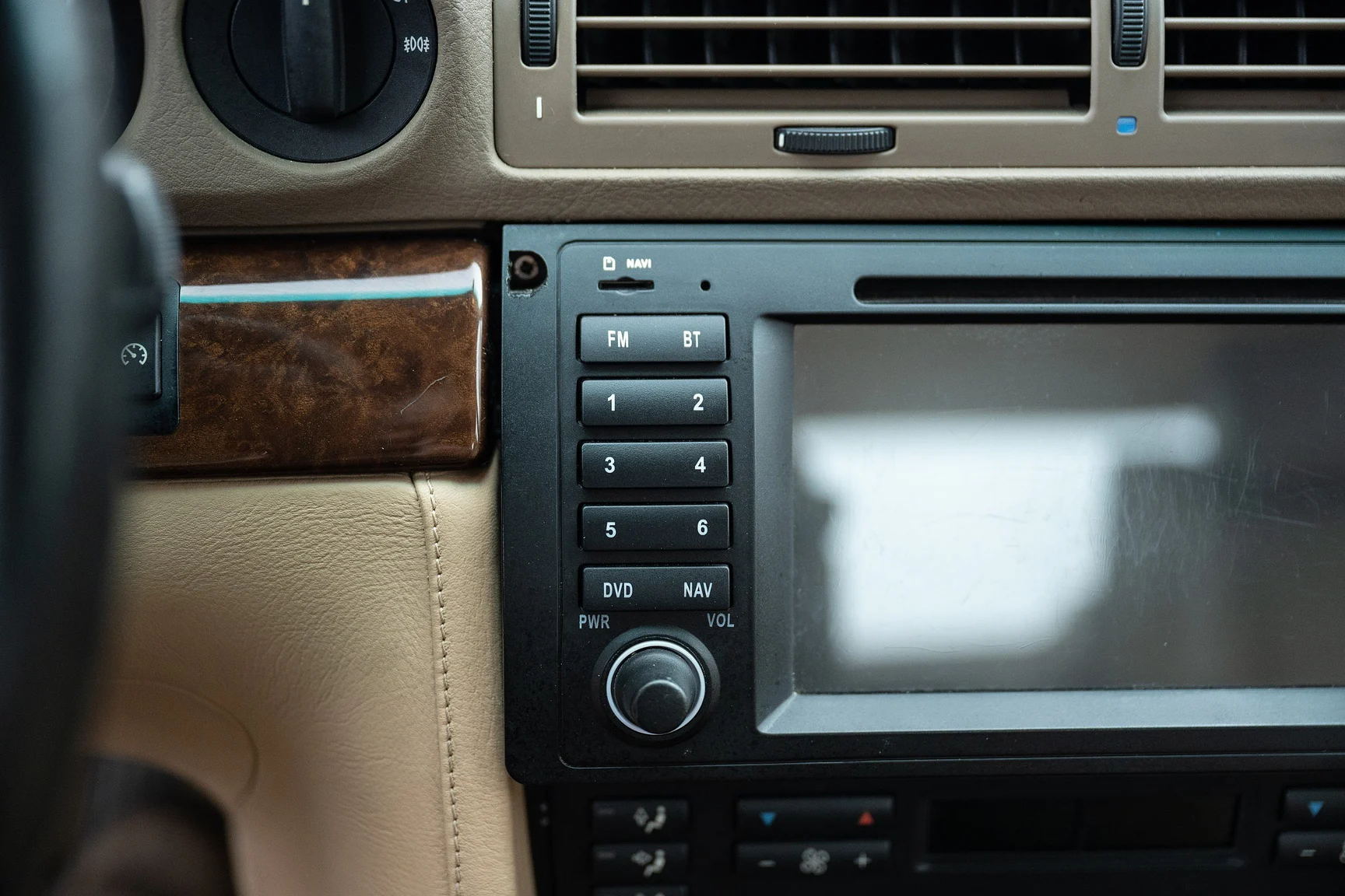 Interior image of 1996 BMW 740 iA - NO RESERVE (97)