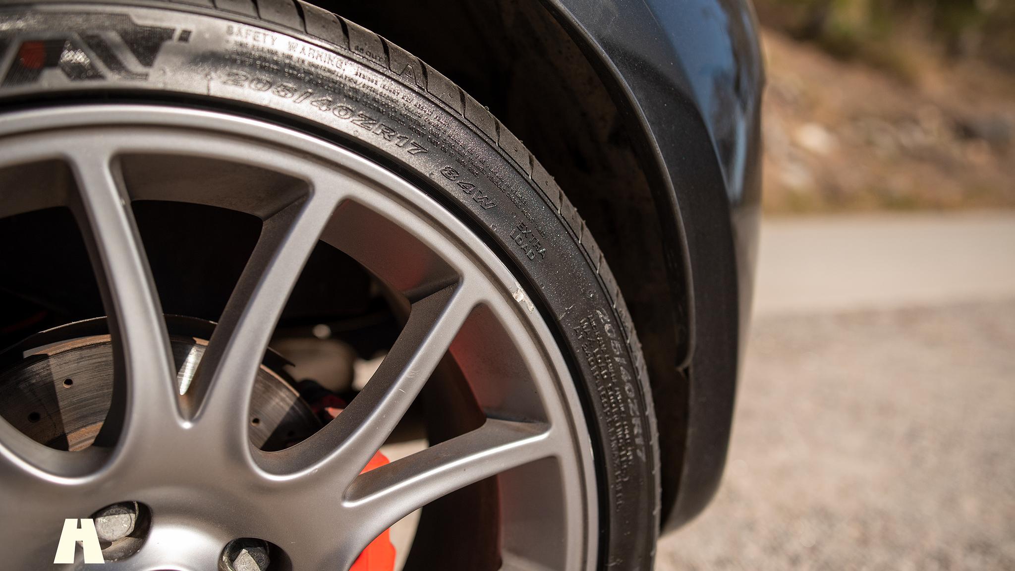 Exteriörbild på 2016 Abarth 595 Competizione (70)