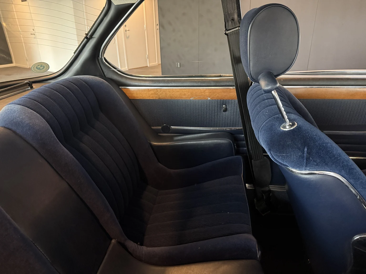 Innenraumfoto von 1972 BMW E9 3.0 CSI (32)