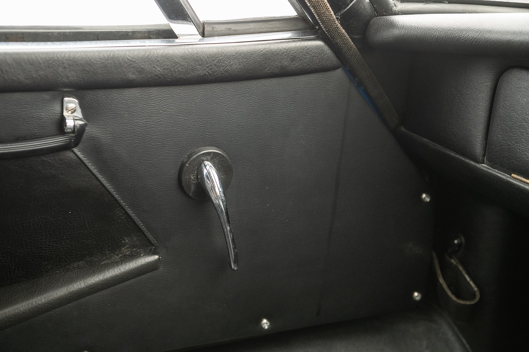 Interior image of 1969 Marcos 3000 GT