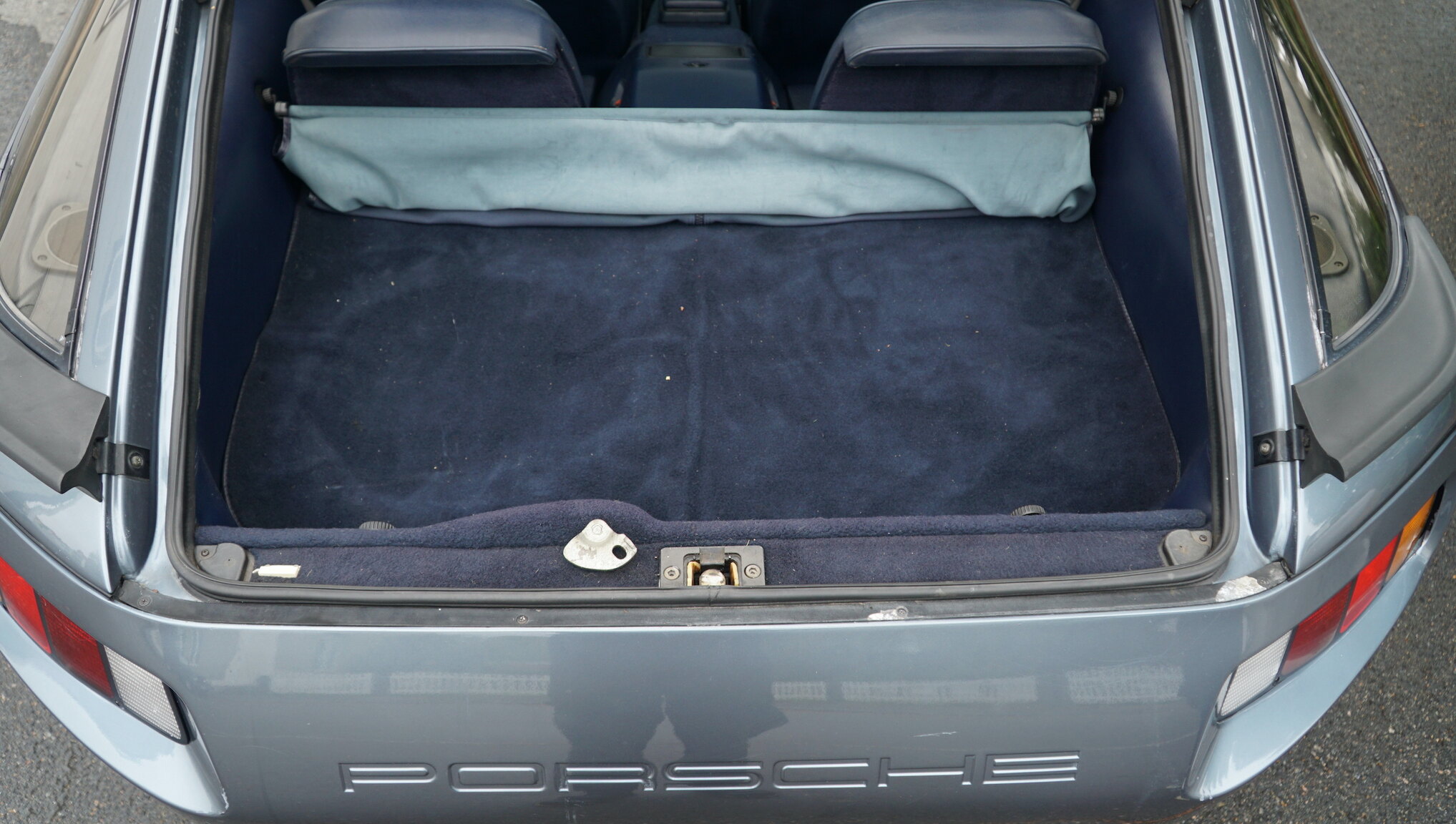 Innenraumfoto von 1983 Porsche 928S (58)