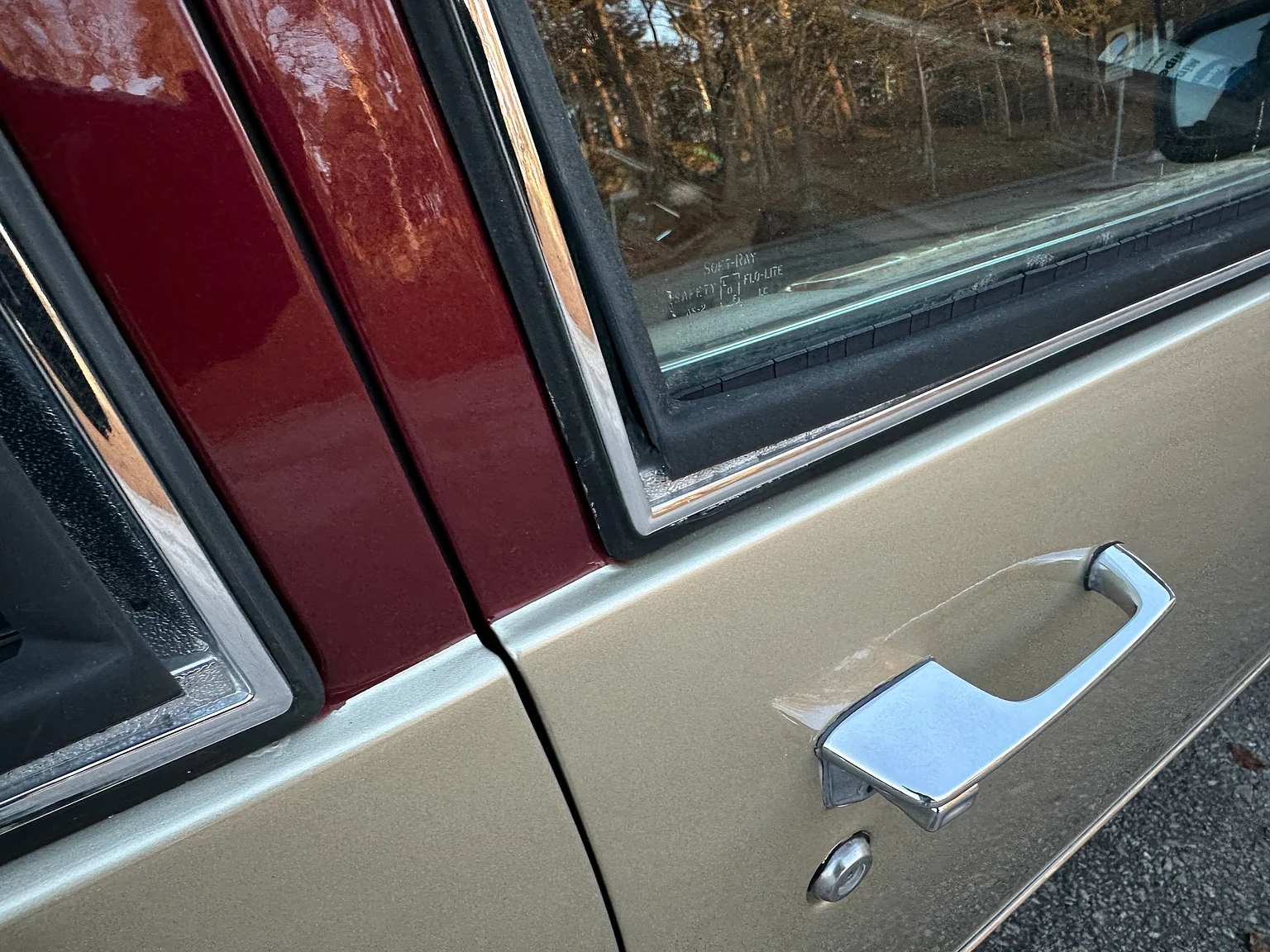 Exterior image of 1989 Cadillac Seville (113)