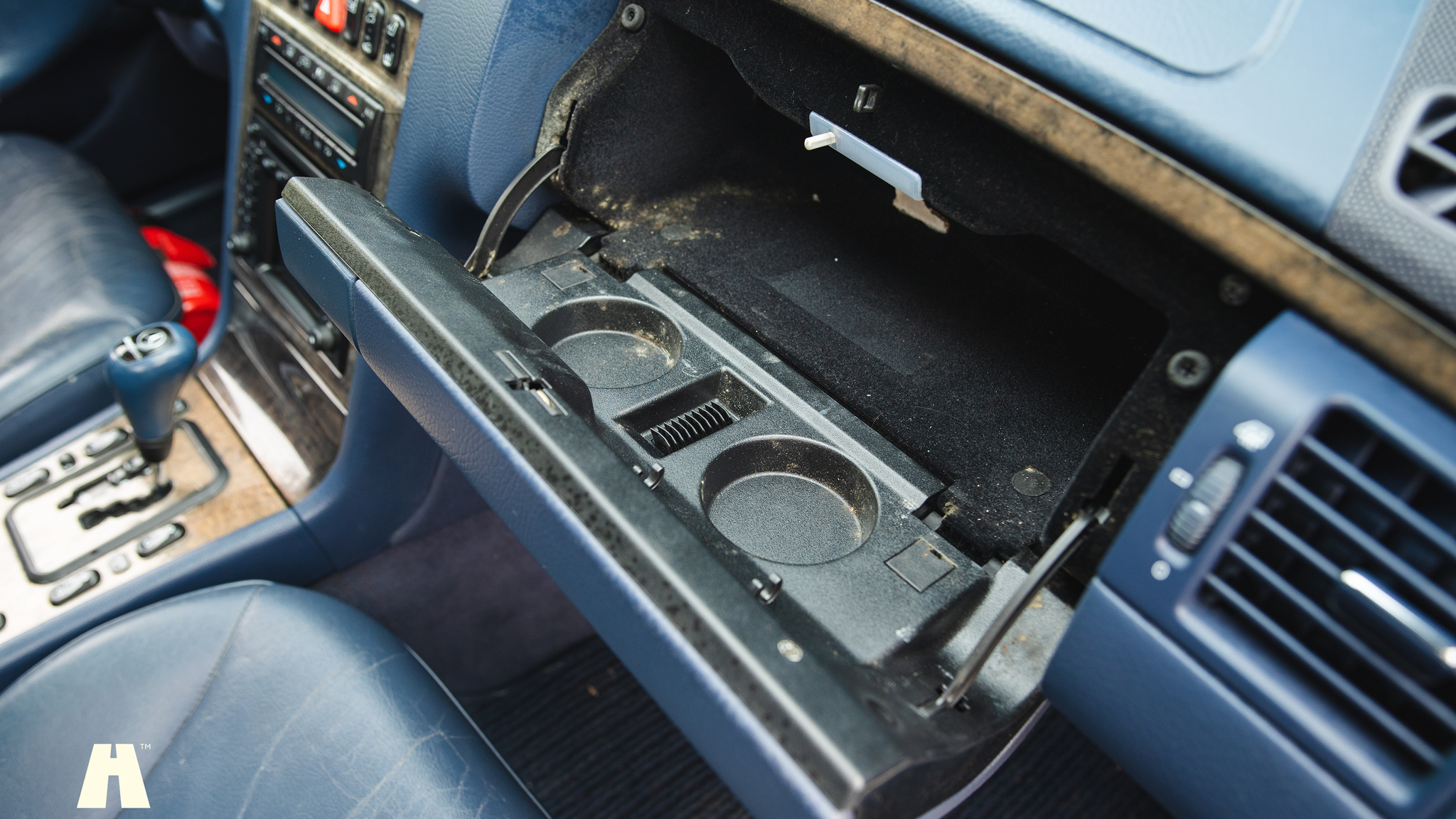 Innenraumfoto von 2000 Mercedes E430