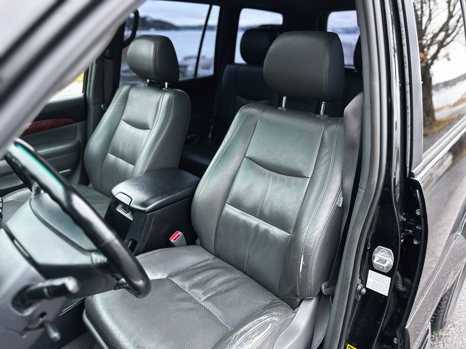 Interior image of 2004 Toyota Land Cruiser