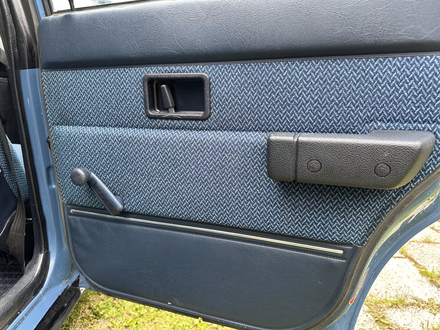 Interior image of 1986 Volvo 244