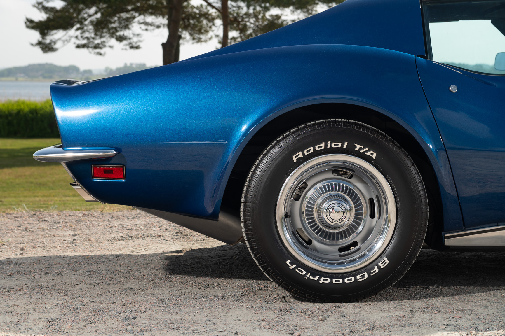 Exteriörbild på 1973 Corvette C3 Stingray (48)