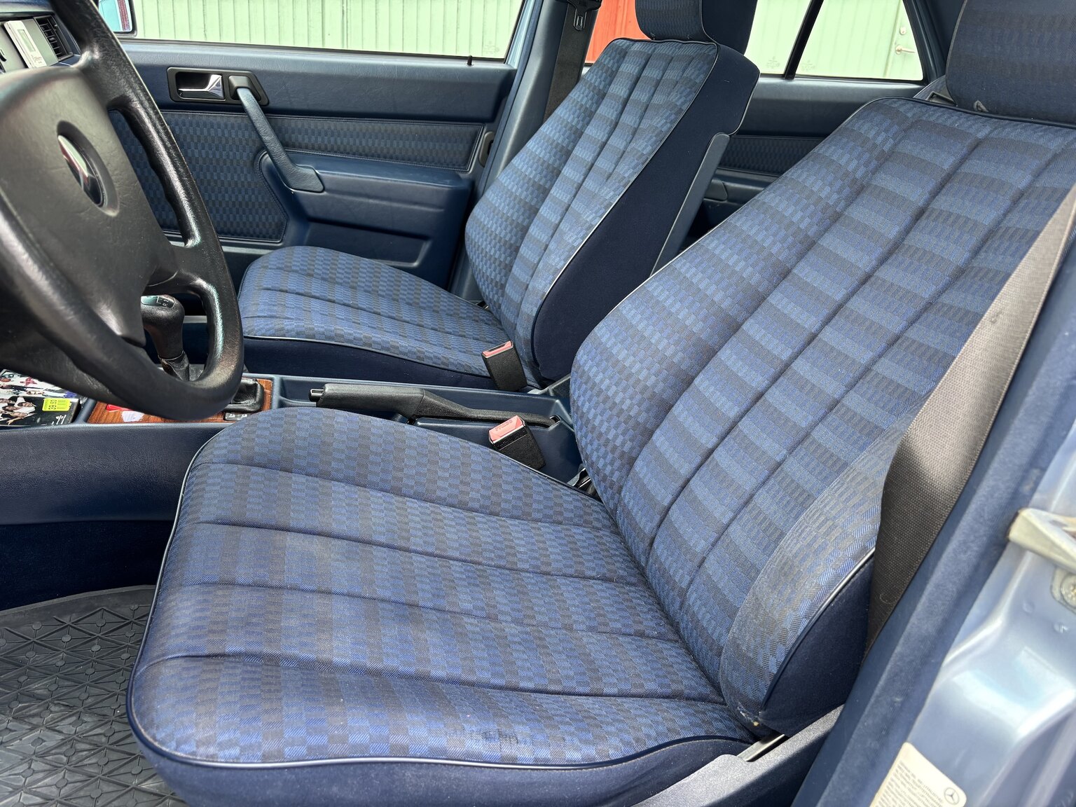 Interiörbild 1992 Mercedes-Benz 190 D