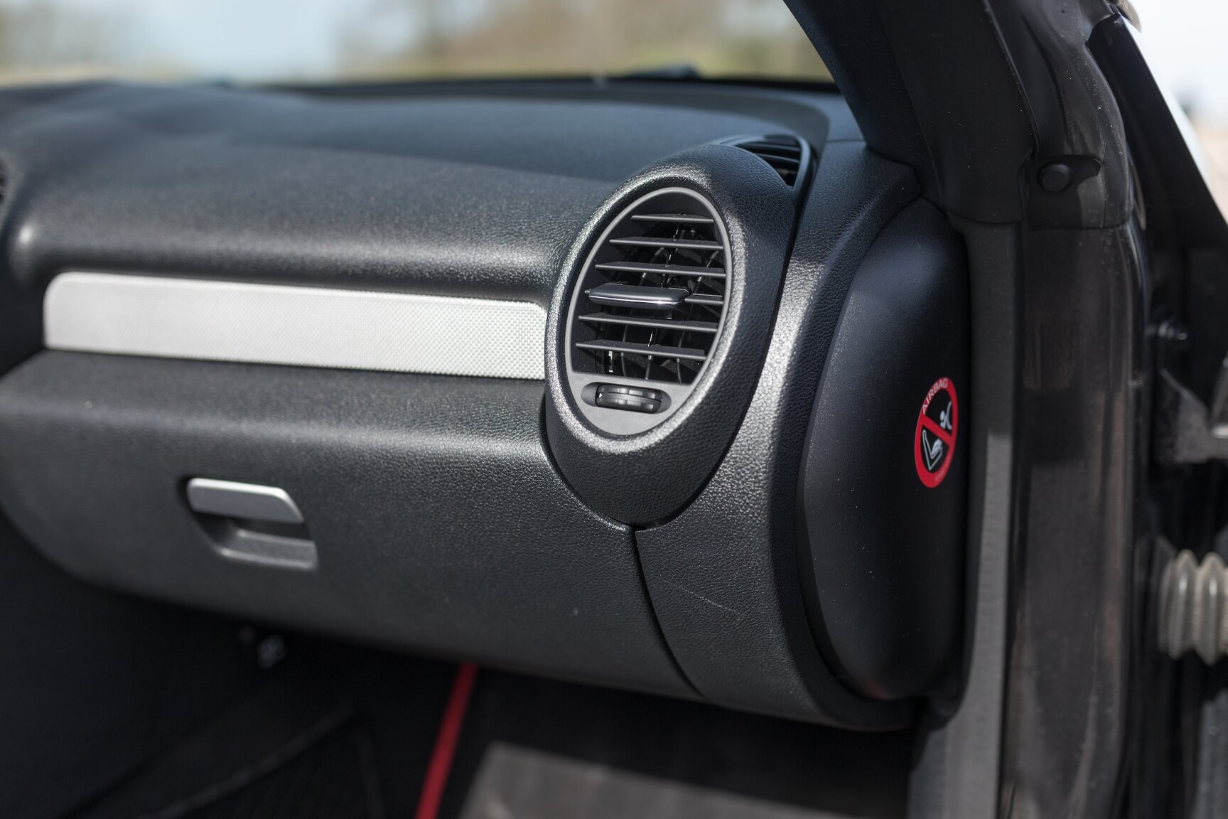 Innenraumfoto von 2010 Mercedes-Benz SLK 200 Kompressor (11)