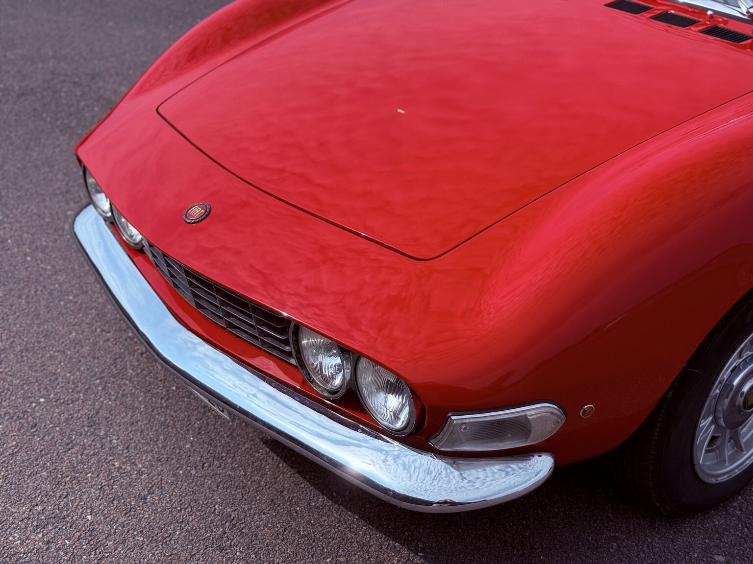 Exterior image of 1968 Fiat Dino Spider