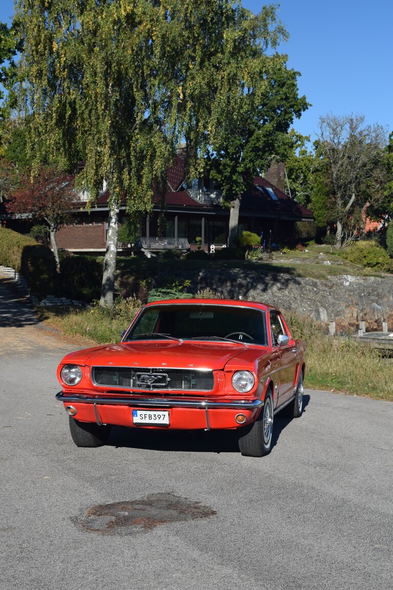Exterior image of 1965 Ford Mustang 
