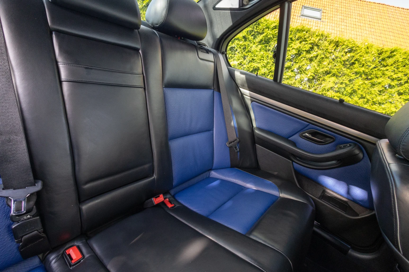 Innenraumfoto von 2002 BMW M5 E39 (81)