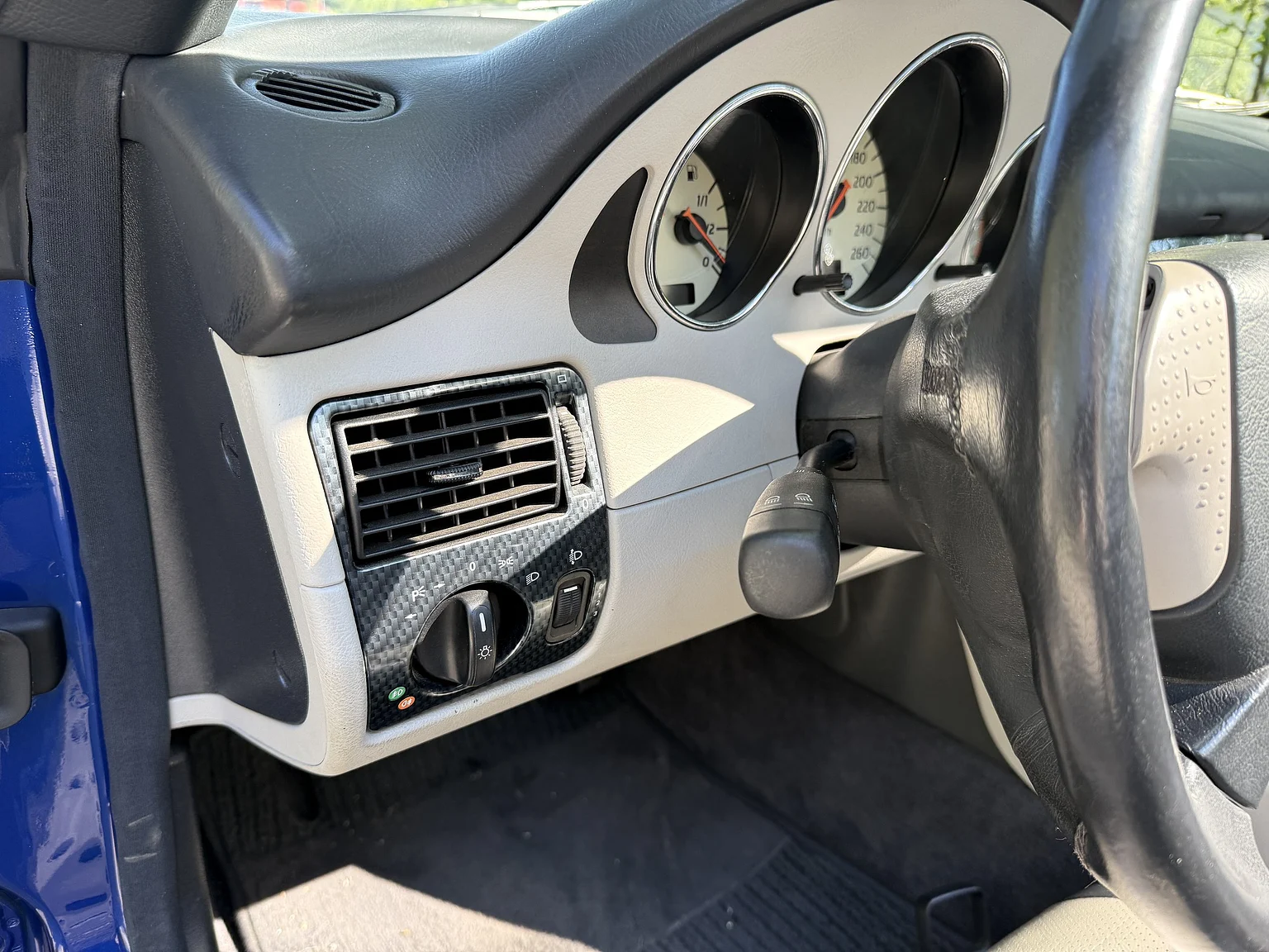 Innenraumfoto von 1997 Mercedes-Benz 230 SLK (6)