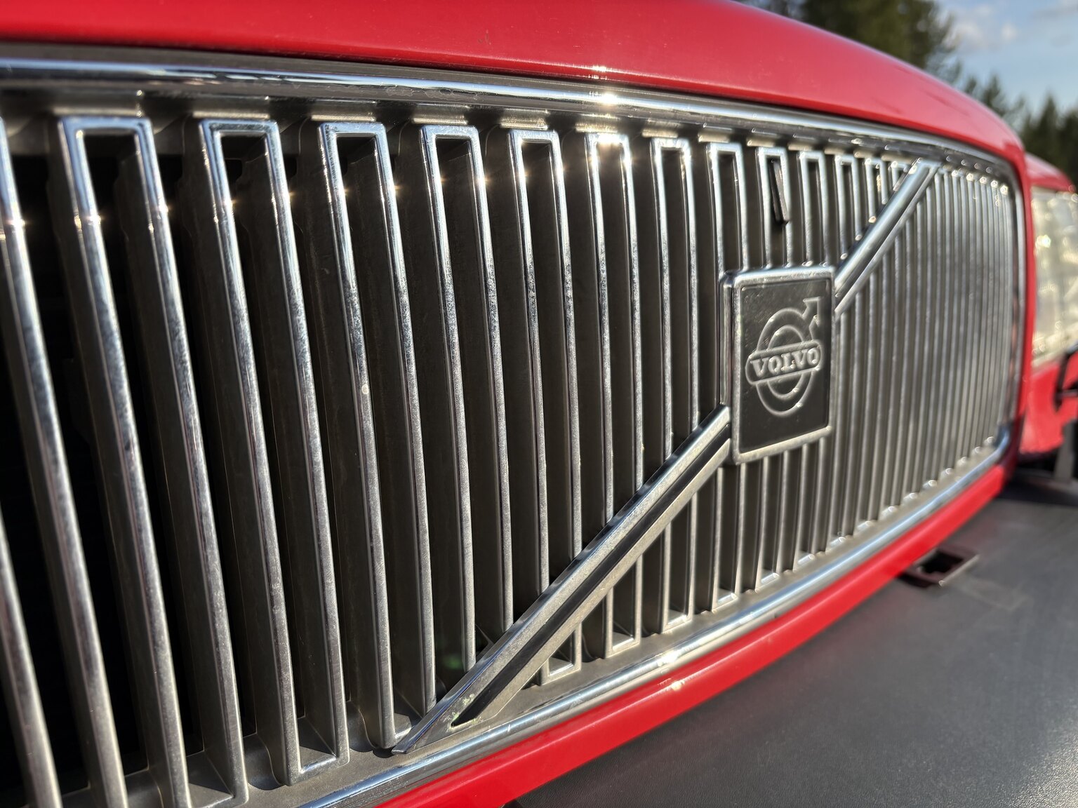 Exterior image of 1996 Volvo 850 R