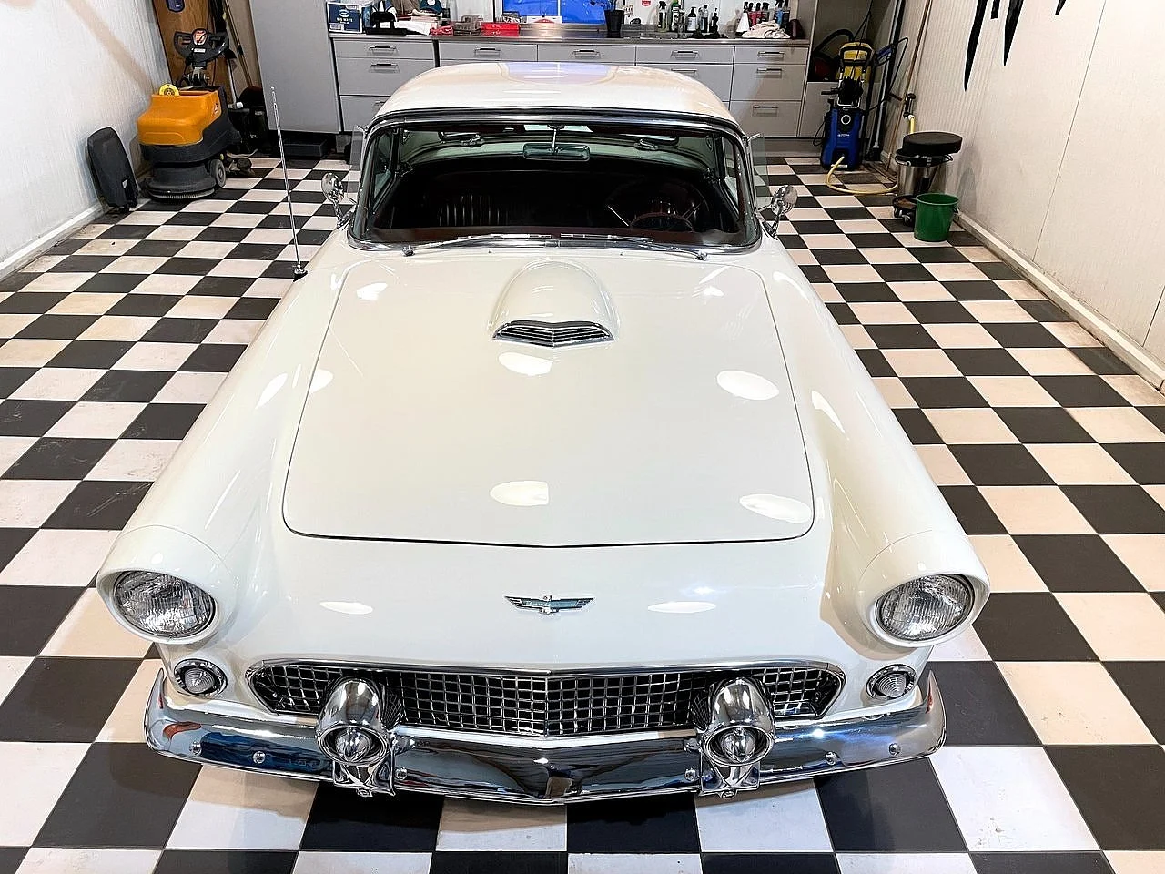 Bild von 1956 Ford Thunderbird (8)