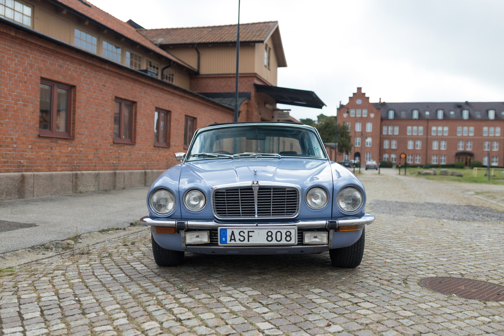 Aussenfoto 1975 JAGUAR XJ6  (9)