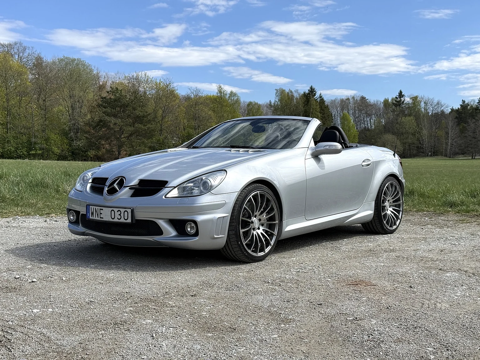 Exteriörbild på 2005 Mercedes-Benz SLK 55 (1)