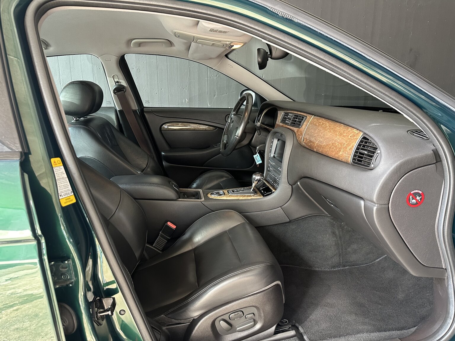 Interior image of 2003 Jaguar S-Type R