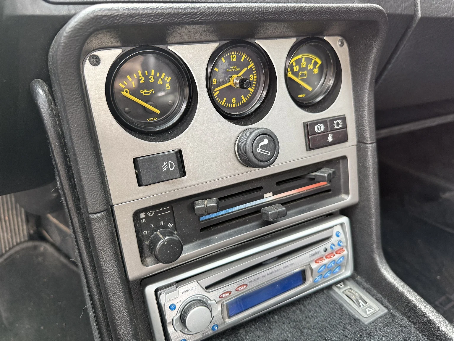 Interiörbild 1984 Porsche 944 Targa (15)