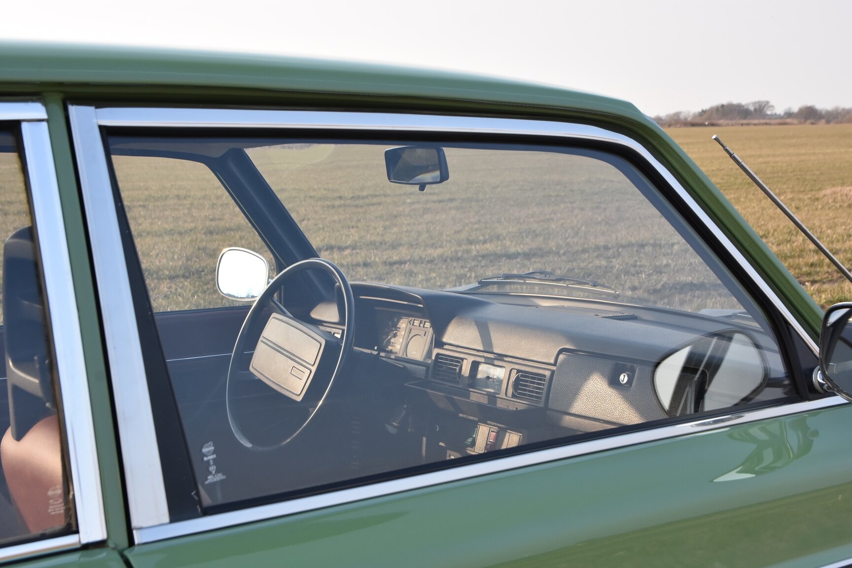 Exteriörbild på 1975 Volvo 242