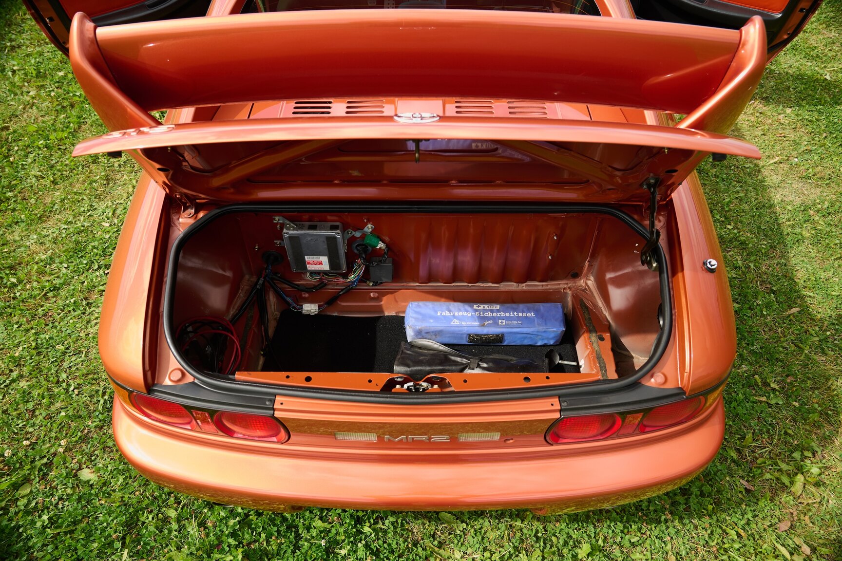 Interiörbild 1999 Toyota MR2 2.0 Turbo