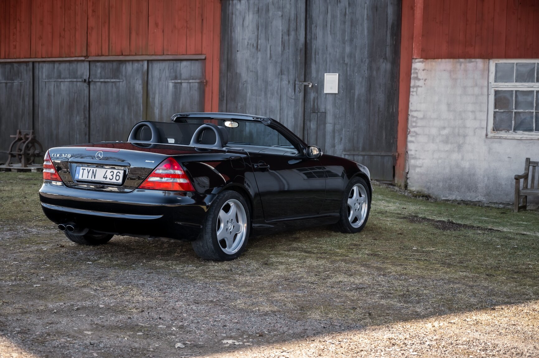 Exteriörbild på 2001 Mercedes-Benz SLK 320