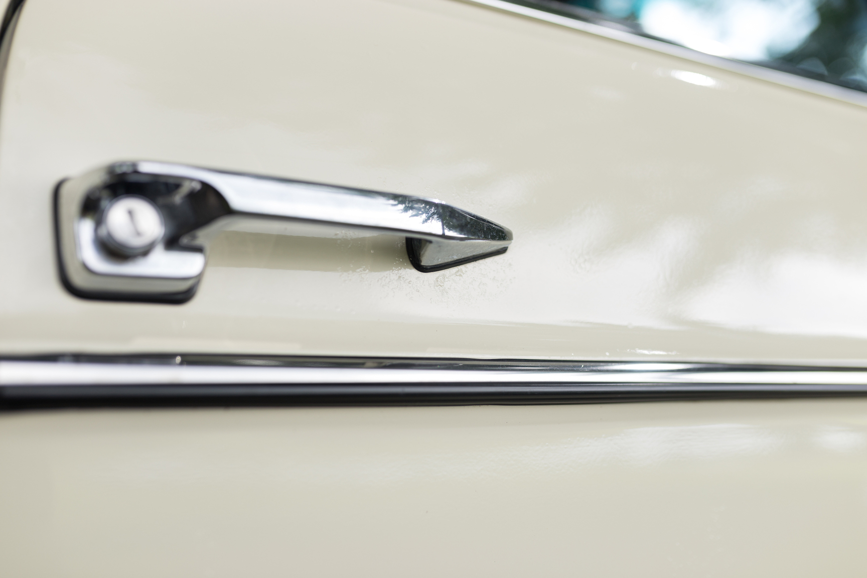 Exteriörbild på 1971 Mercedes 250 C