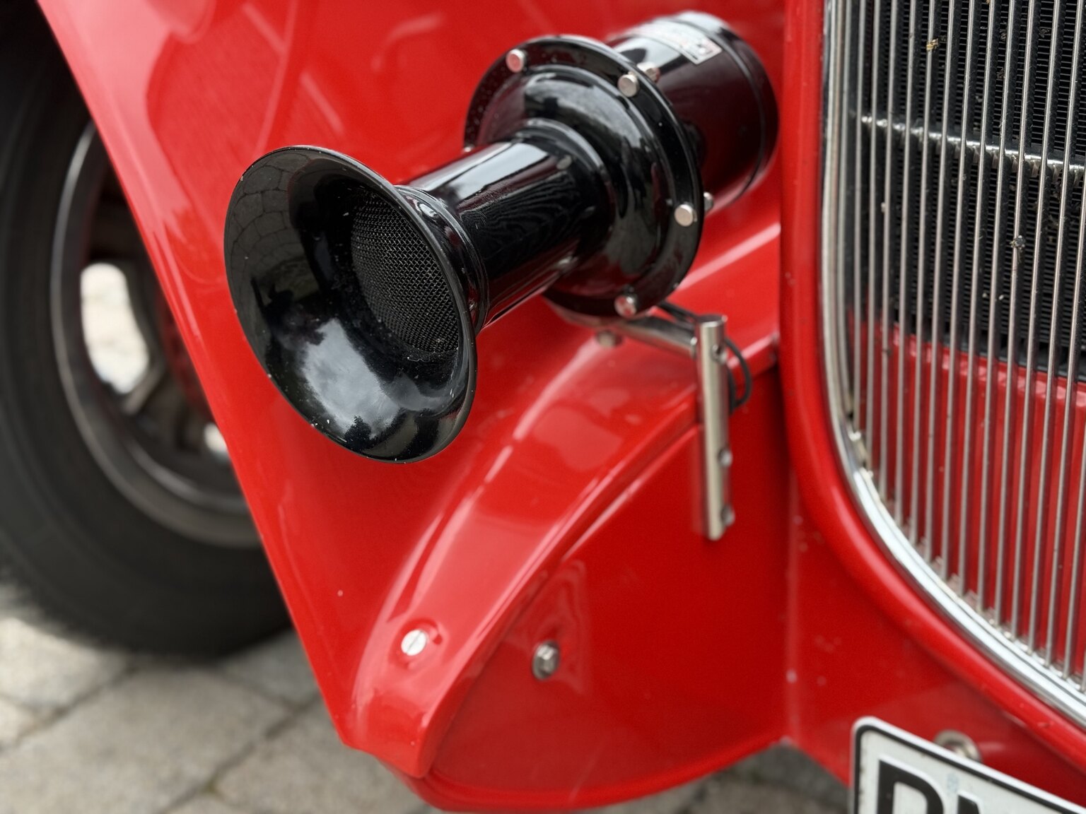 Exterior image of 1931 Ford Model A Coupé Hot Rod