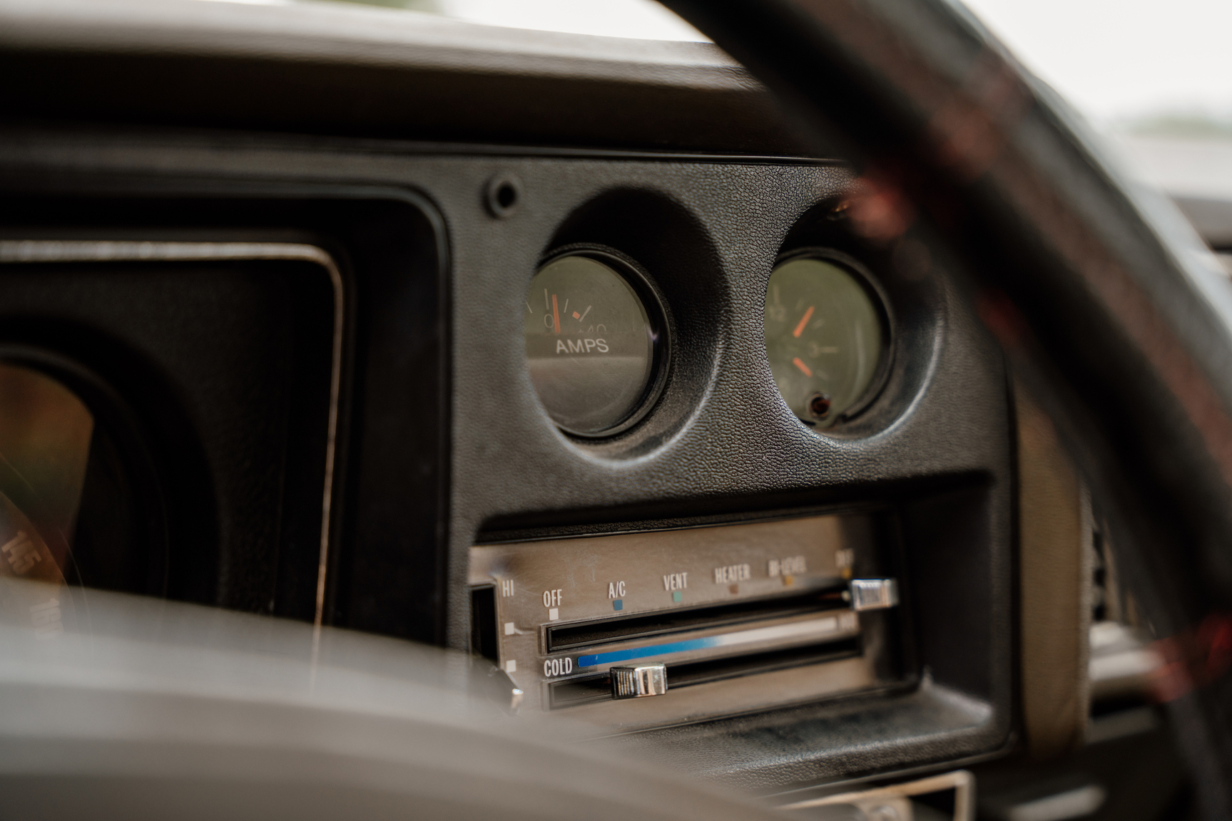 Interior image of 1973 Chevrolet El Camino SS 454 (9)