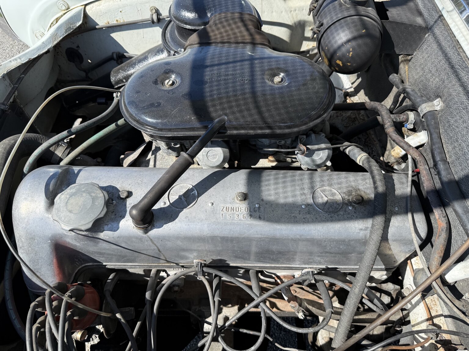 Image of 1967 Mercedes-Benz 230 Safari mechanics