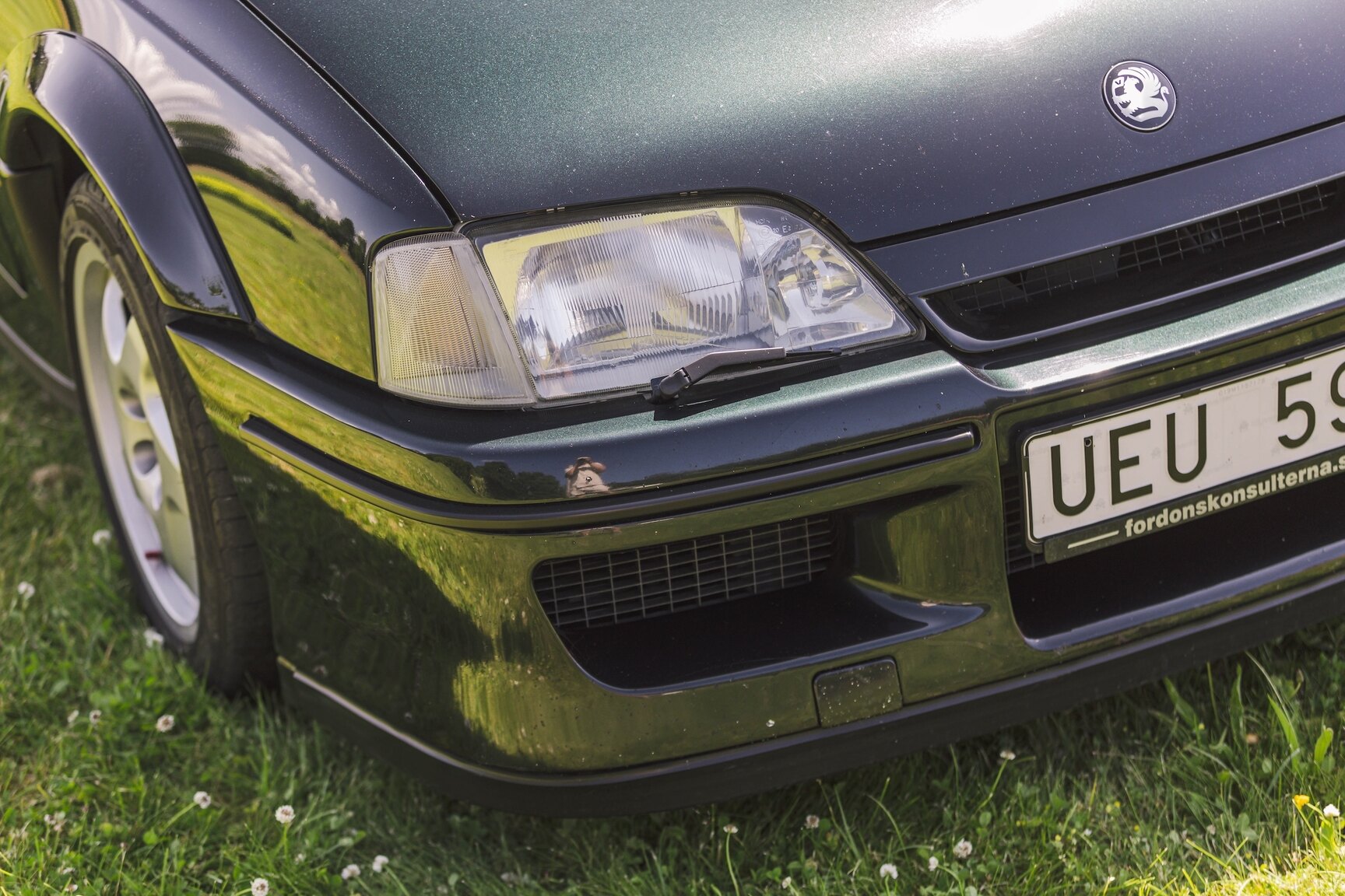Exterior image of 1991 Lotus Omega