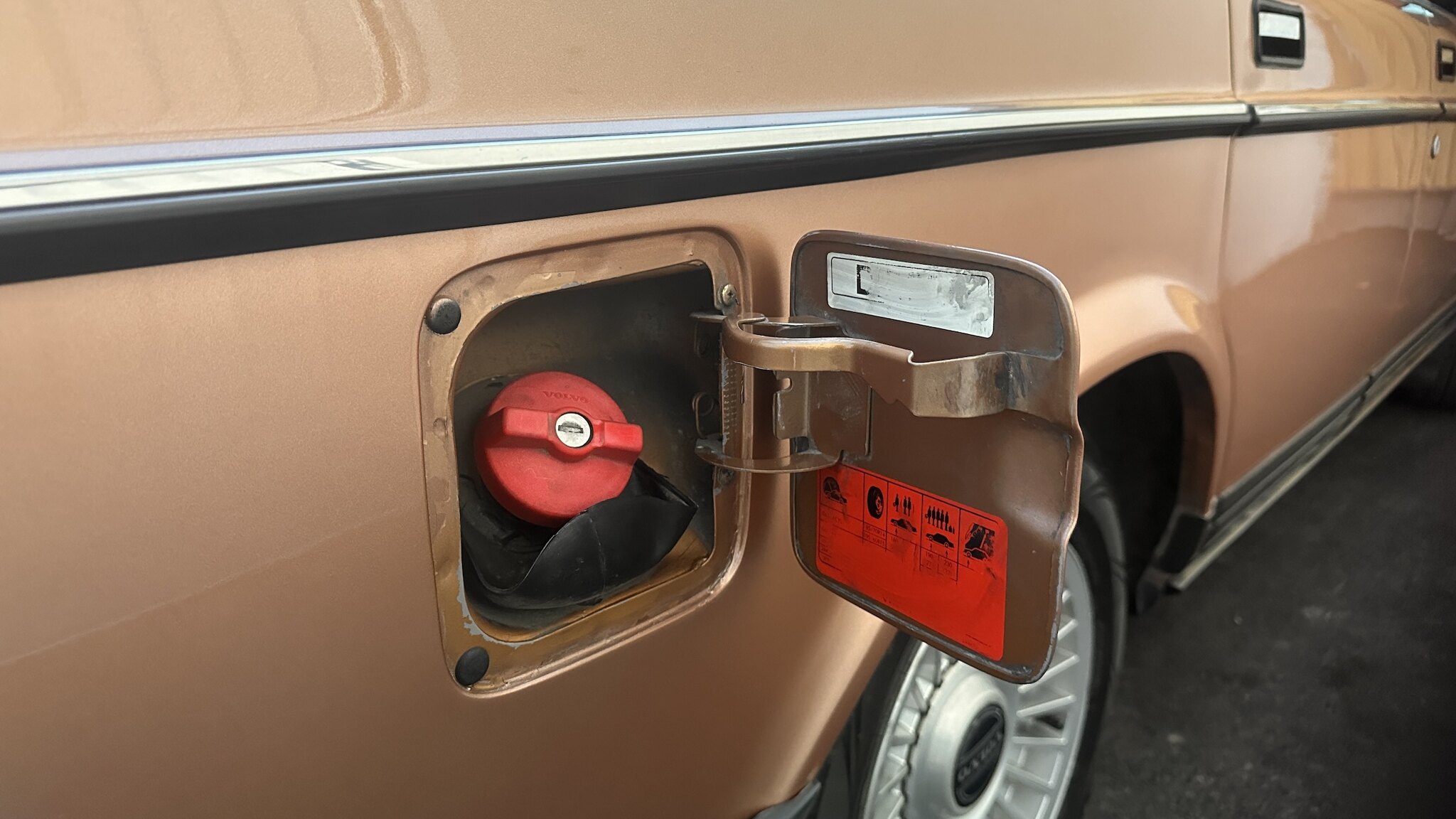 Exteriörbild på 1981 Volvo 244 GLE D6