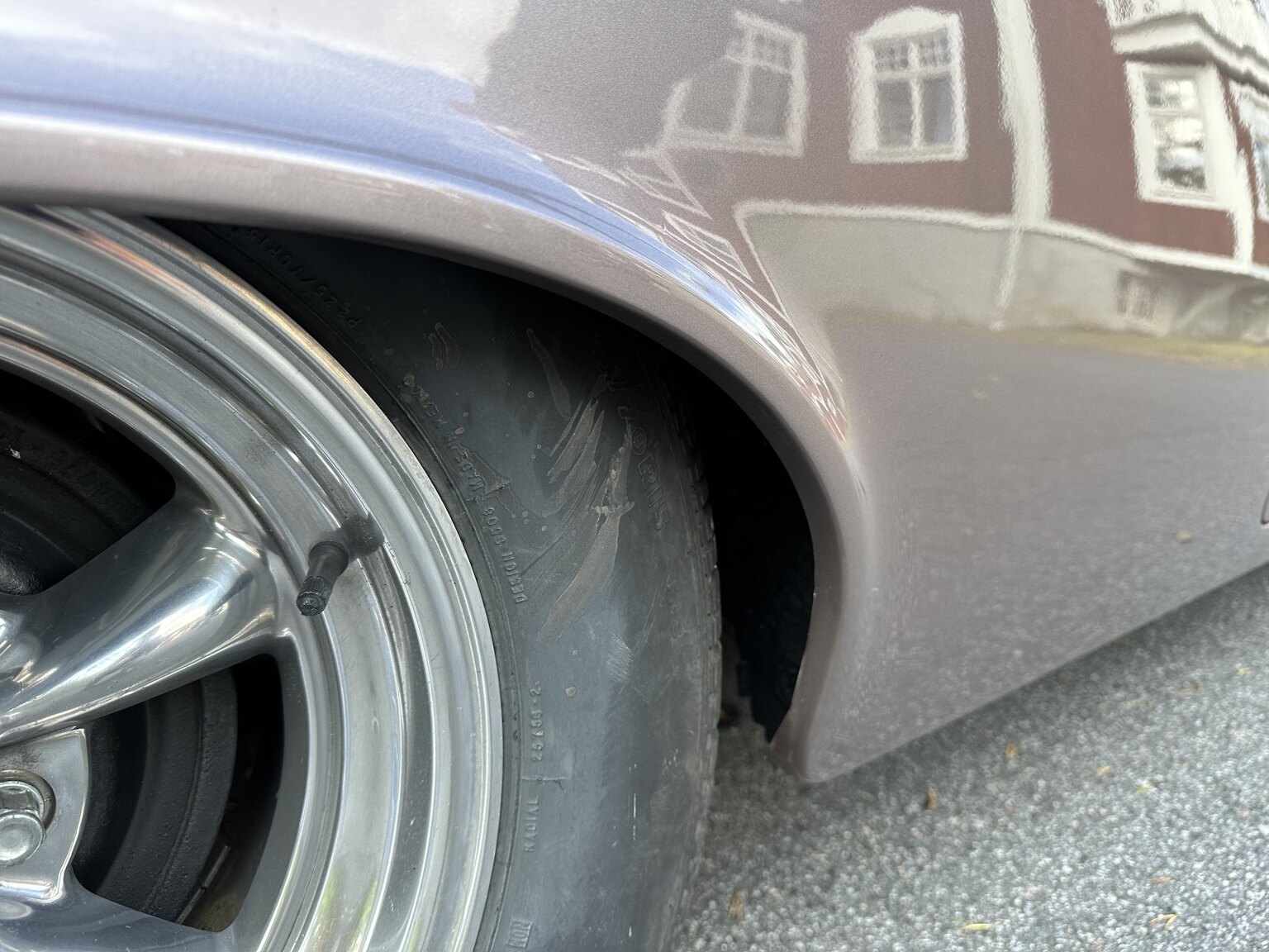 Aussenfoto 1957 Chevrolet Two-Ten Restomod (54)