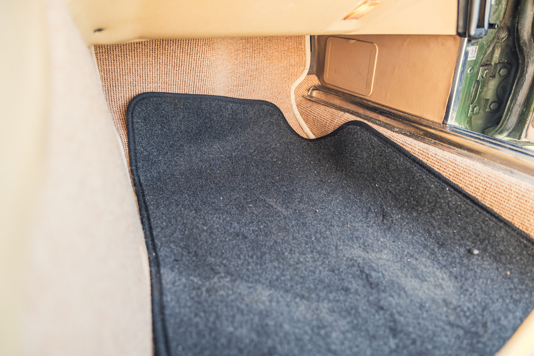 Interiörbild 1976 Mercedes-Benz 450 SLC (38)