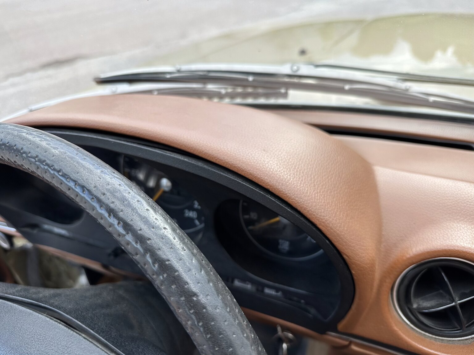 Interiörbild 1974 Mercedes benz 450 SL