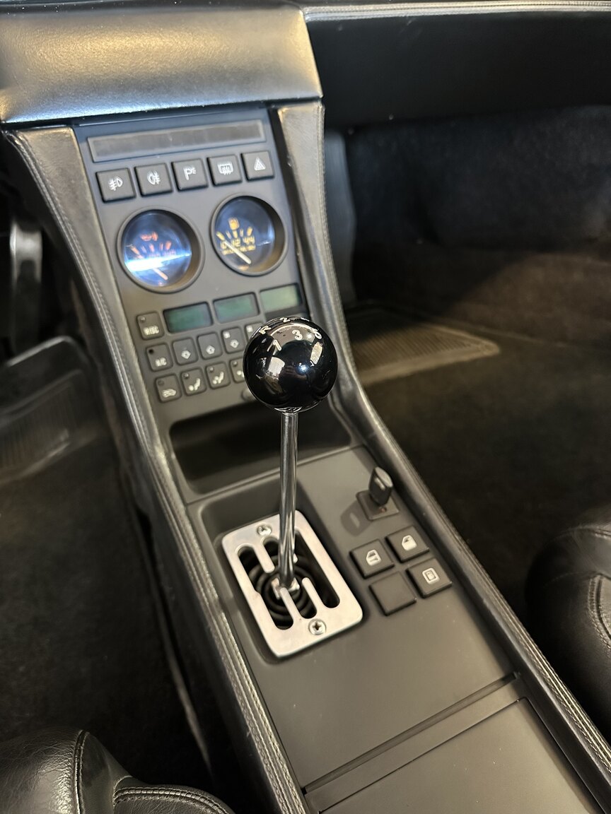 Interiörbild 1990 Ferrari 348 (14)