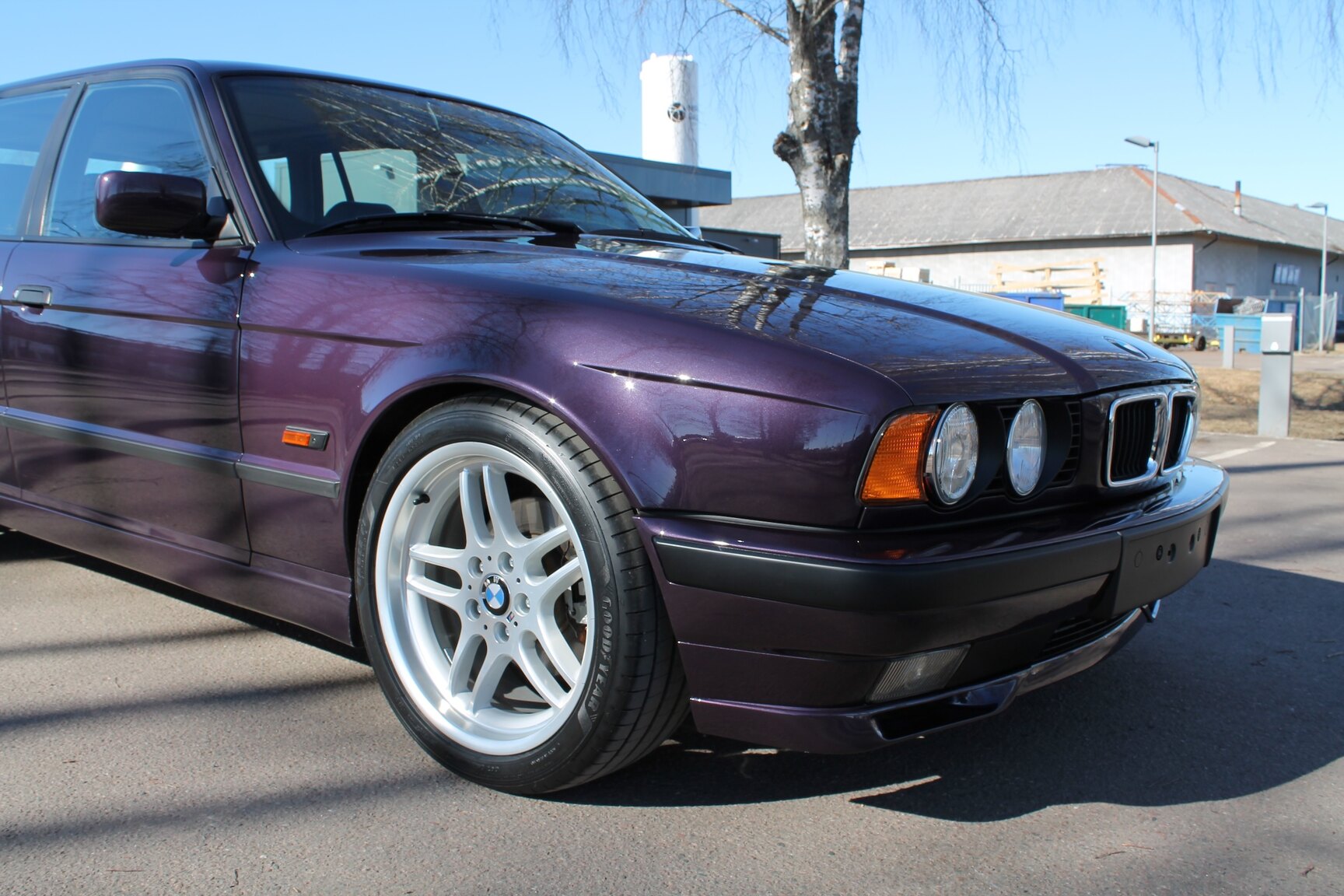 Exteriörbild på 1996 BMW 540i Touring "No Reserve Auction"