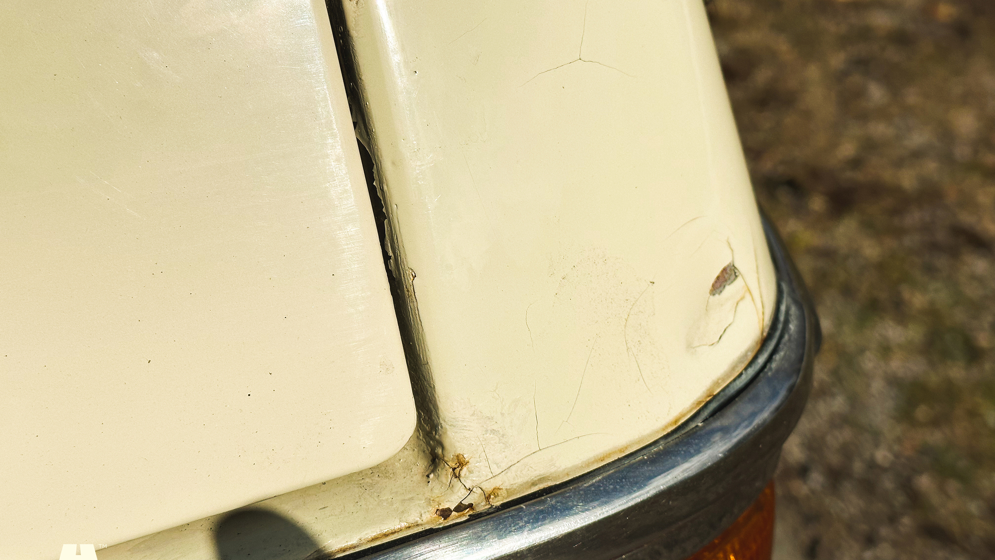 Exterior image of 1972 Mercedes-Benz 200