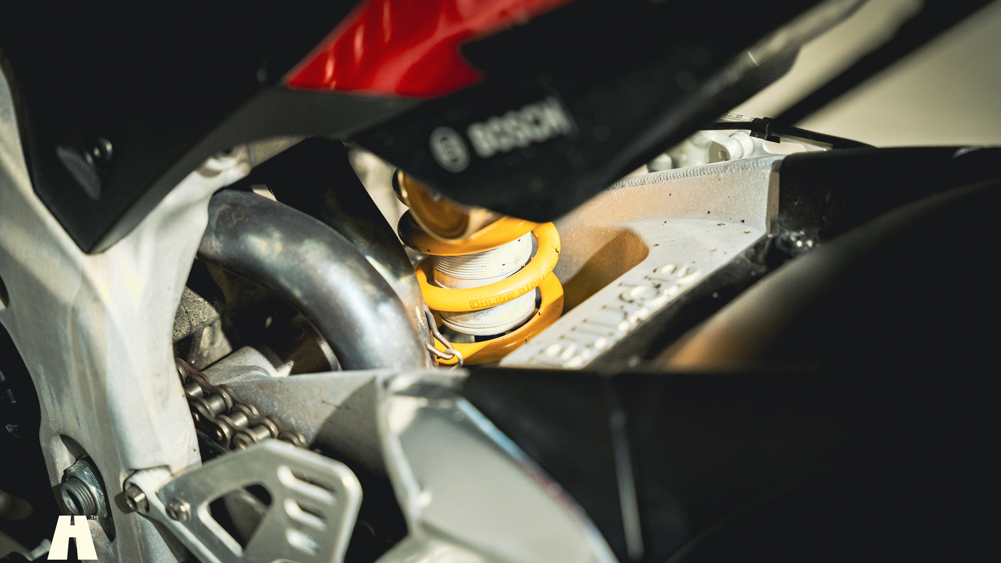 Image of 2016 Aprilia Tuono V4 Factory mechanics