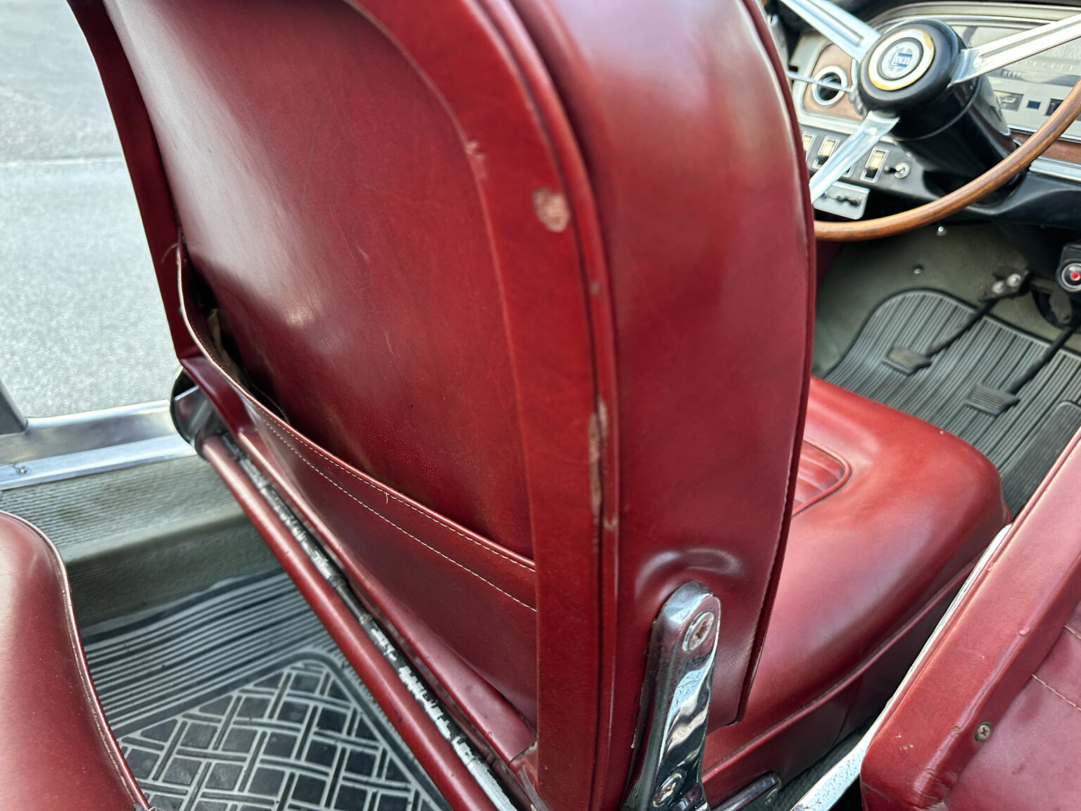 Interior image of 1964 Lancia Flavia Vignale  