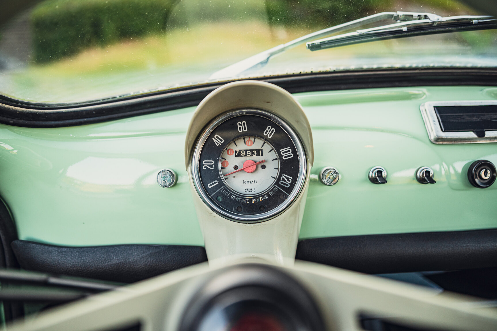 Innenraumfoto von 1967 Fiat 500 "No Reserve Auction"