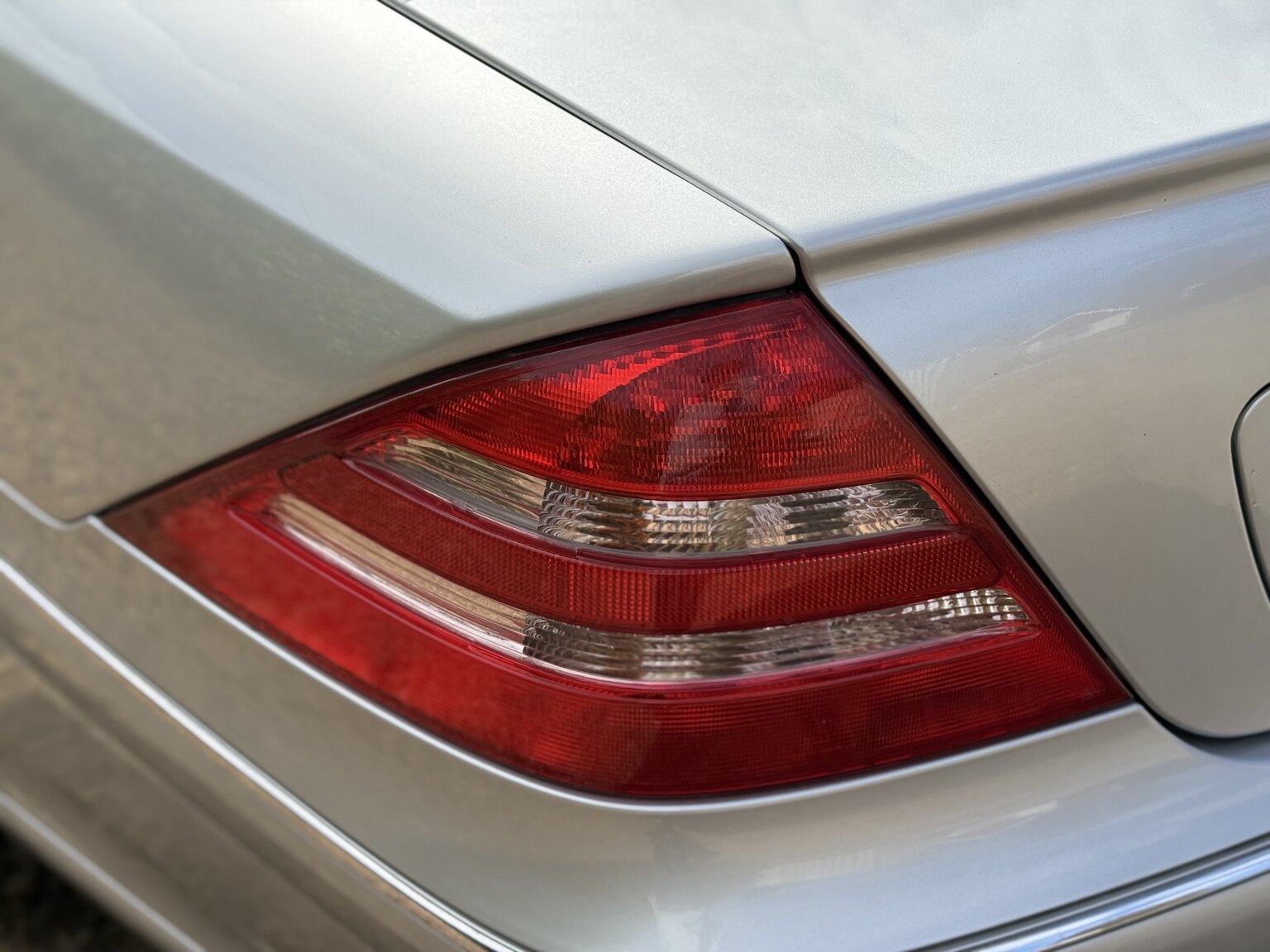 Exterior image of 2000 Mercedes-Benz CL 500