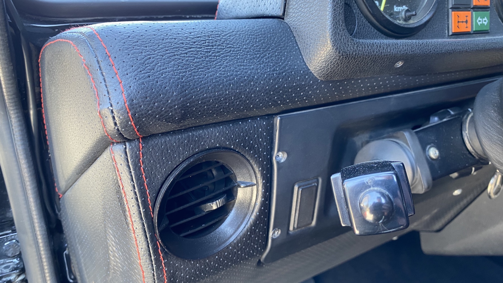 Interiörbild 1996 Mercedes G230 STEYR-PUCH Automat