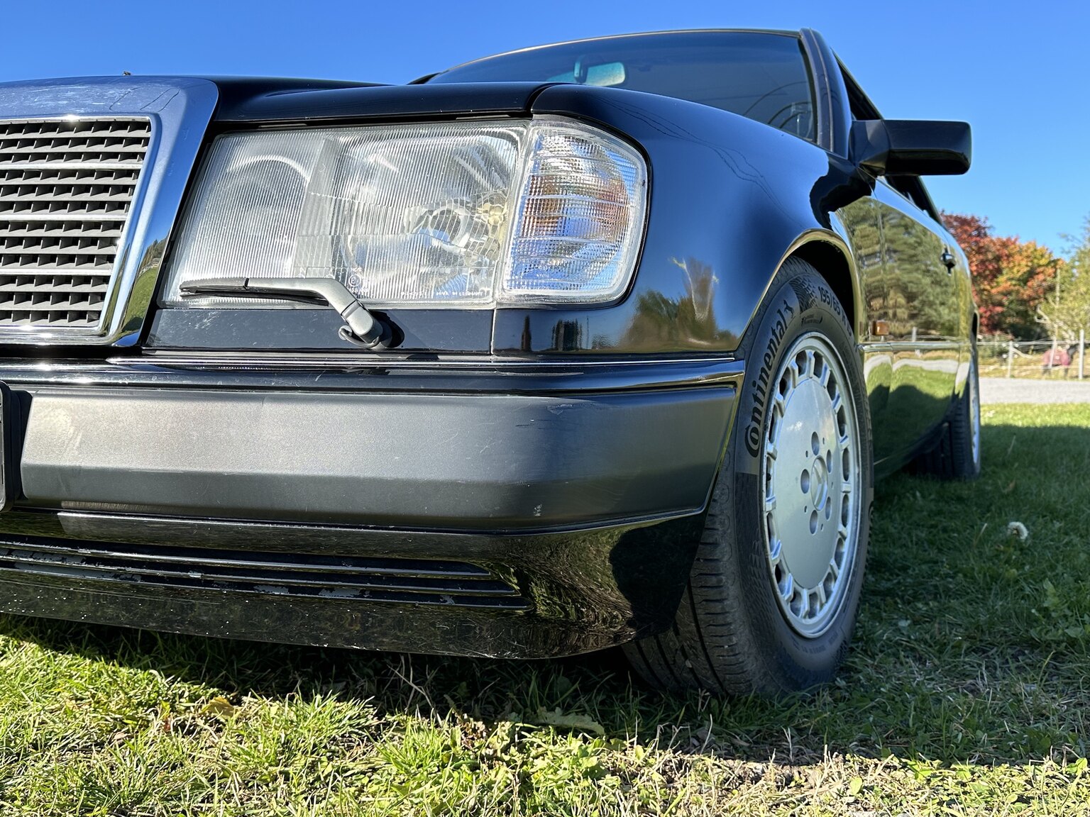 Exterior image of 1990 Mercedes-Benz 300 CE 24V (48)