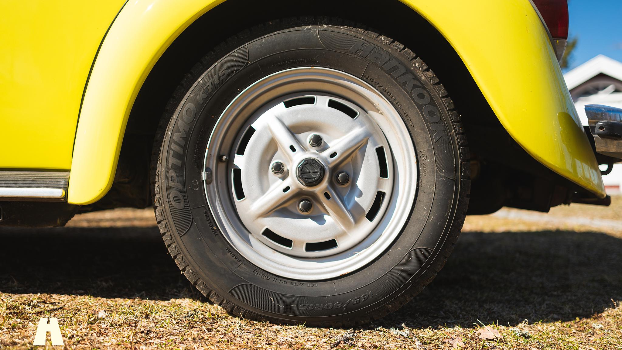 Exteriörbild på 1974 Volkswagen Bubbla 1303LS Cabriolet Svensksåld 