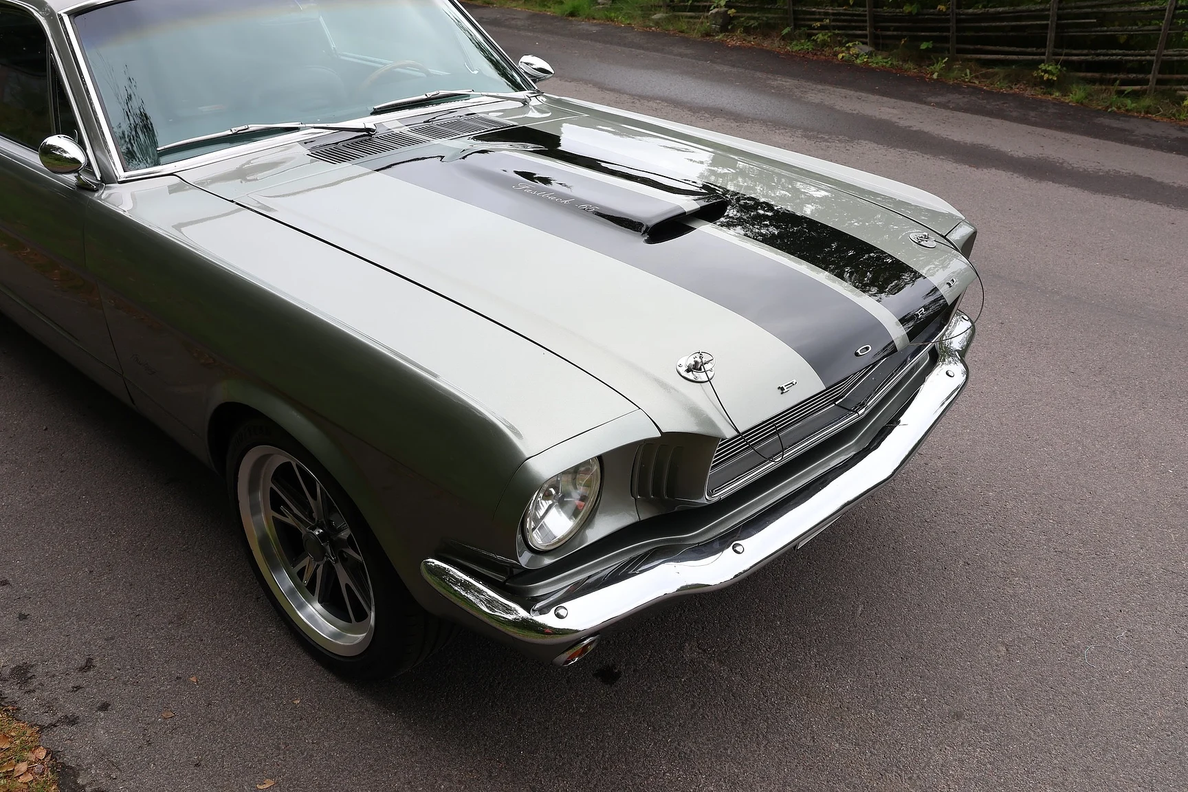 Aussenfoto 1965 Ford Mustang Fastback Restomod (12)